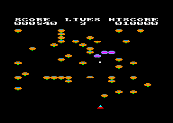 Caterpede Screenshot 1 (Amstrad CPC464)
